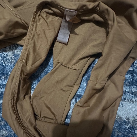 SKIMS Tan Bikini Set - Picture 3 of 3